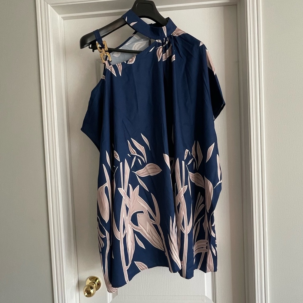 Beautiful plus sized abstract blue and cream floral pattern blouse